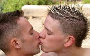 Spike M. fucks Kristian Hawke