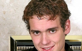 Jordan jerks and eats