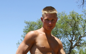 Jeep Safari: Justin Beeker and Mario on the Rocks